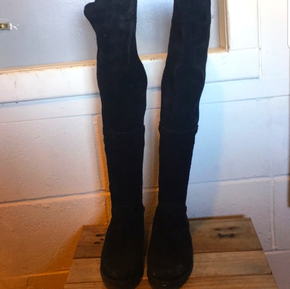 Ming took boots